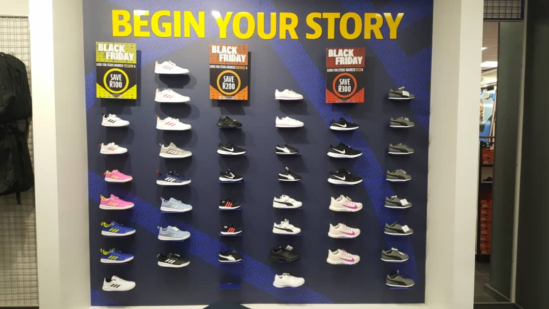 nike tekkie town sale