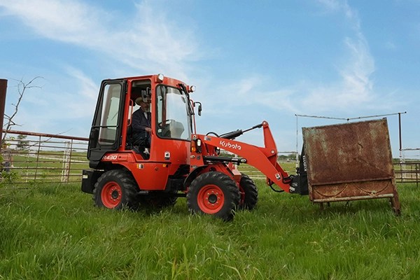 Kubota R430
