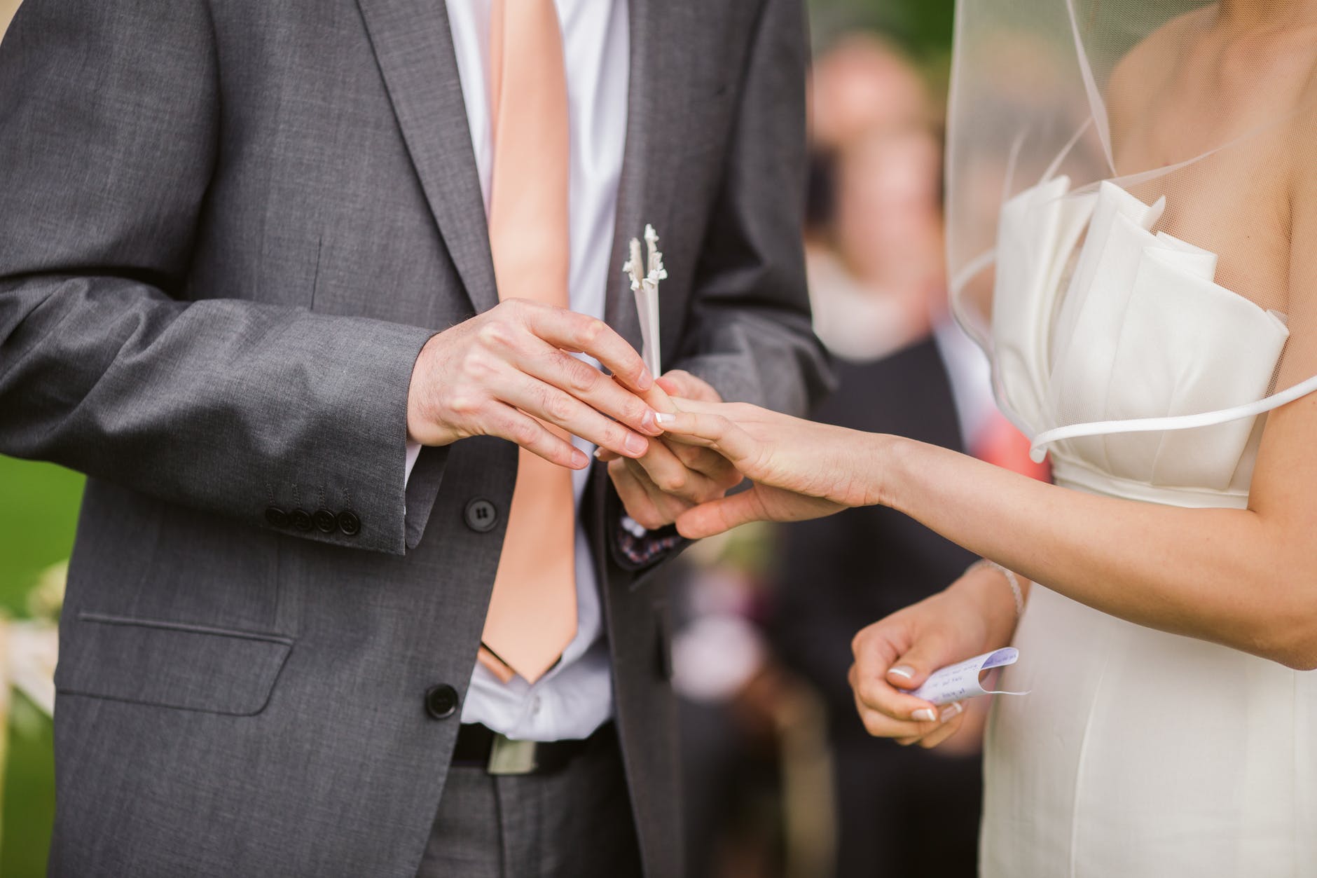 Tips for planning your religious or non-religious wedding ceremony