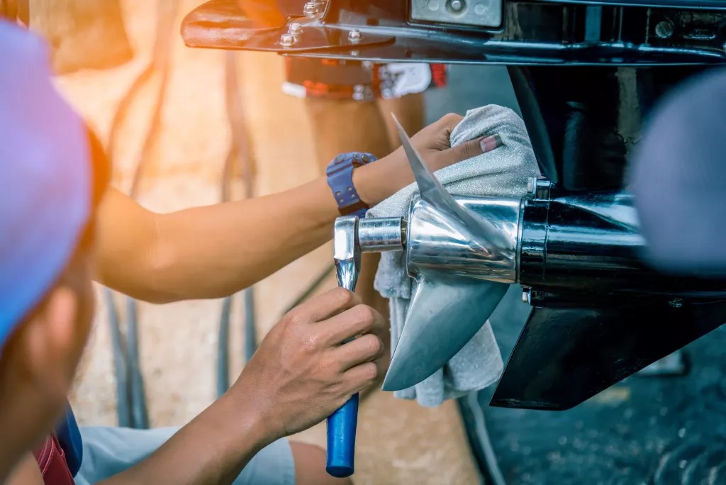 westside marine mechanic diagnoses boat