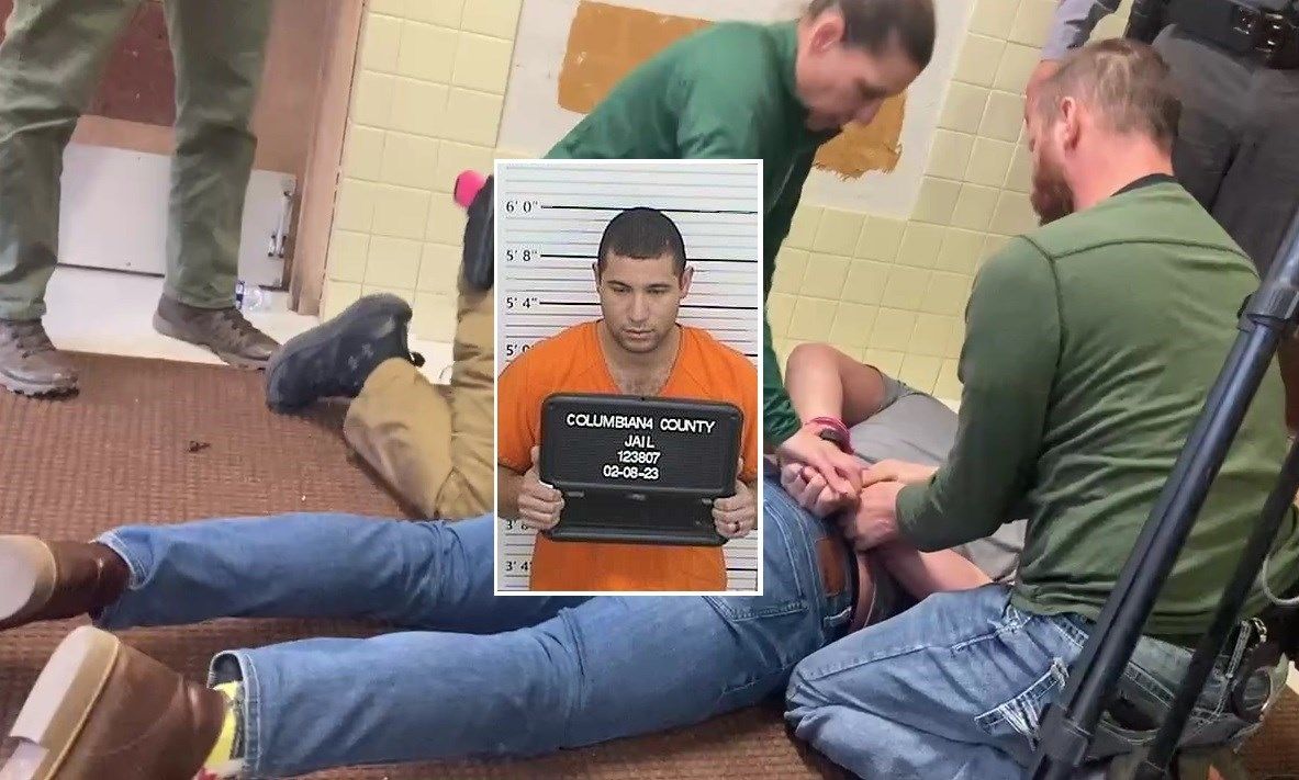 Record Settlement Reached In Us Reporter Arrest Case - Premium Abstract Background - Retina