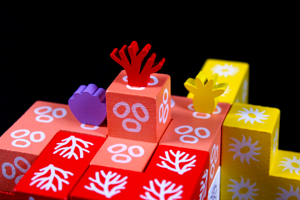 Coral Review: Beautiful 3D Abstract Stacking Strategy