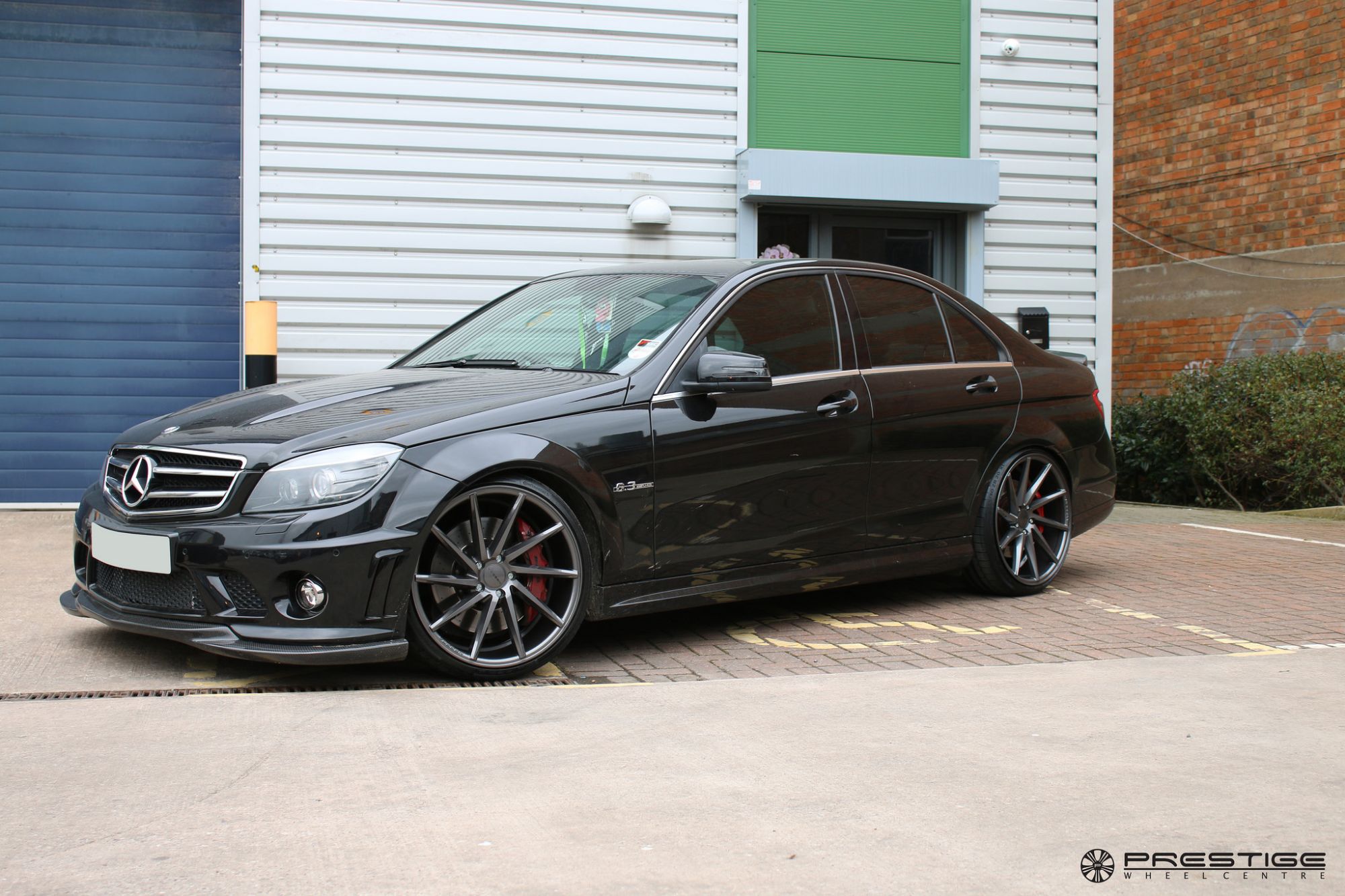 Mercedes-benz c63 w204 black vossen cvt wheel