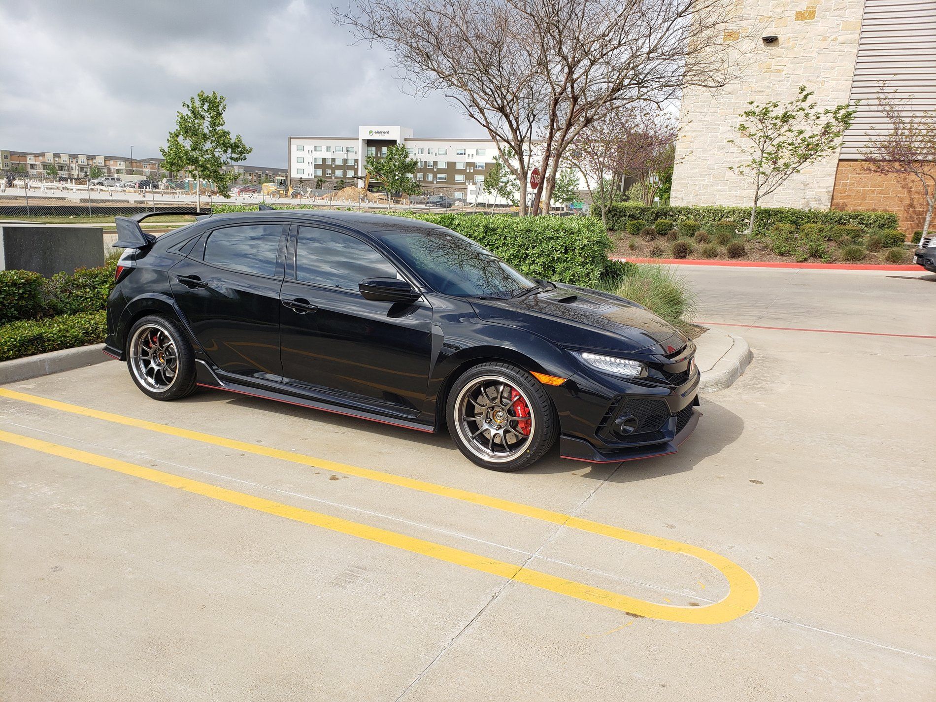 Honda civic type-r fk8 black advan rz-df