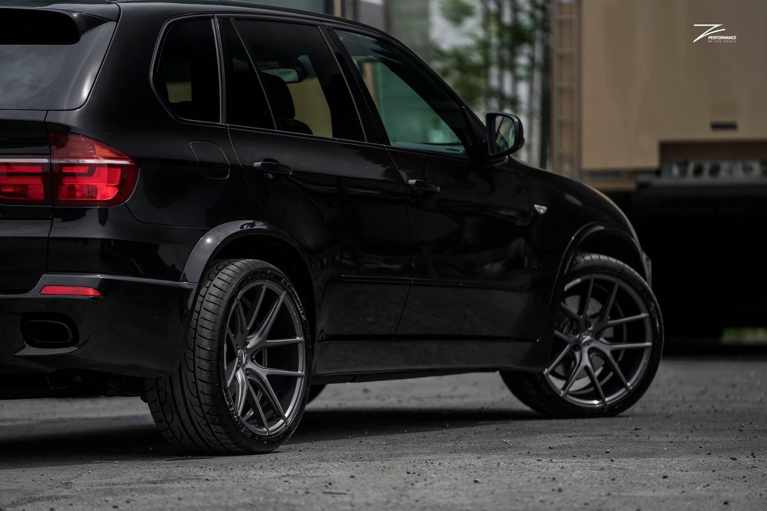 Bmw x5 e70 black z performance zp.09