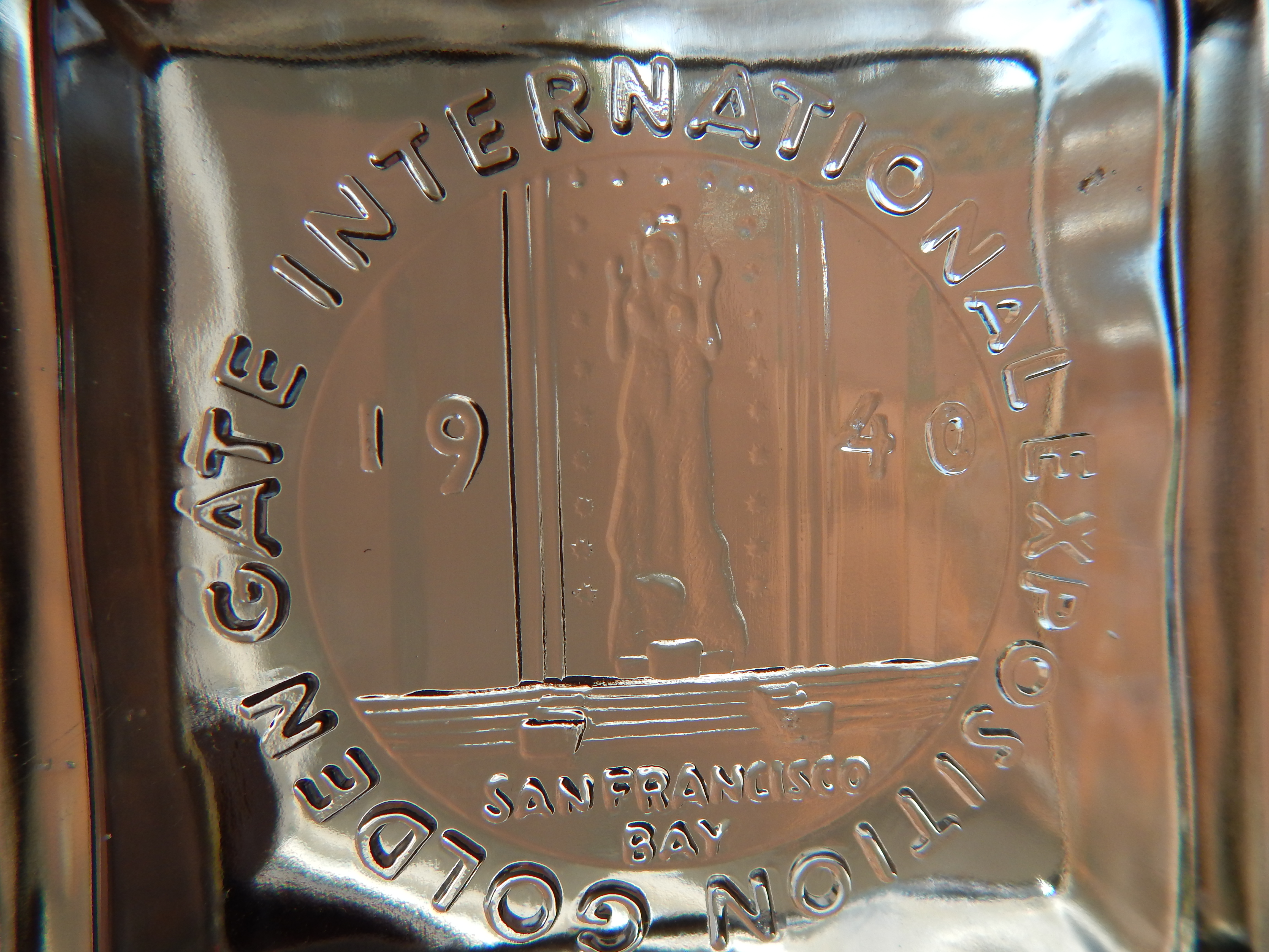 1939 - 1940 Golden Gate Int'l Expo Glass Lid design