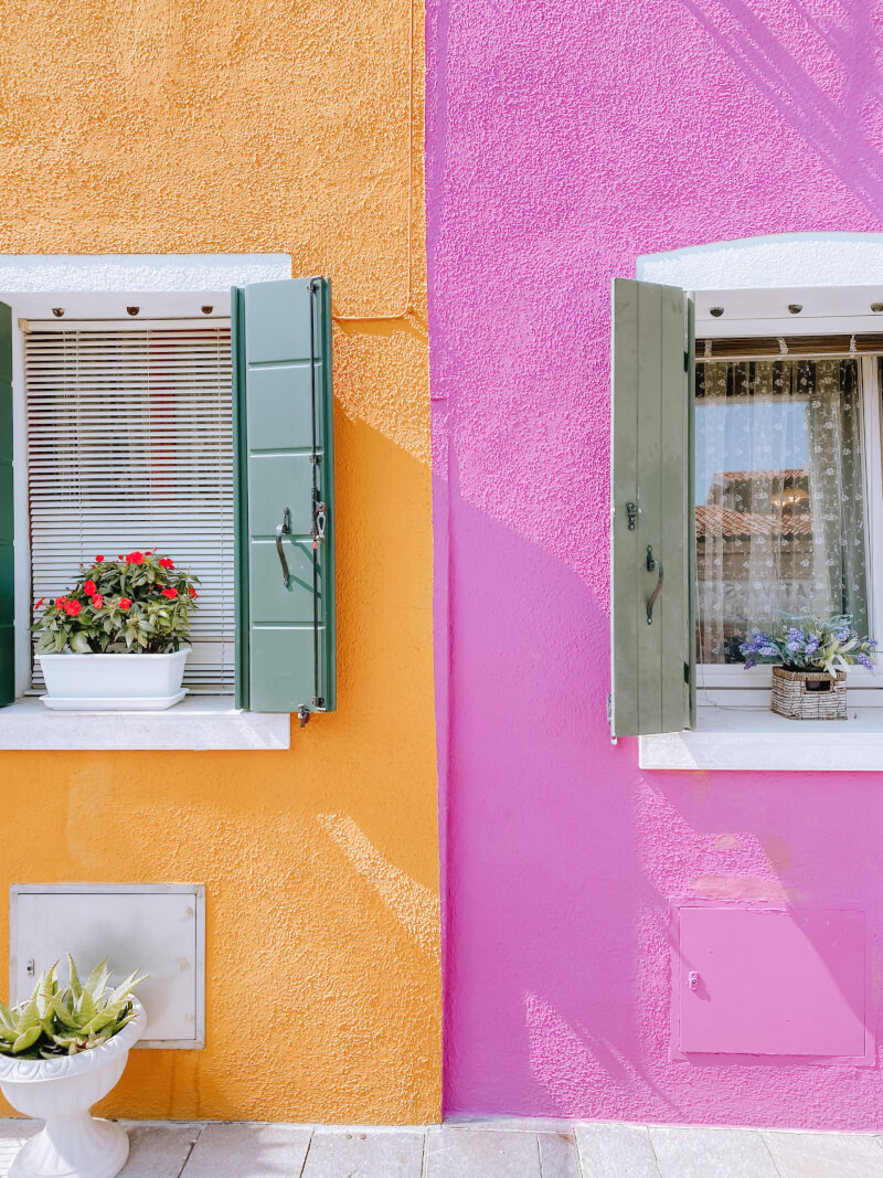image of coloured houses in Burano