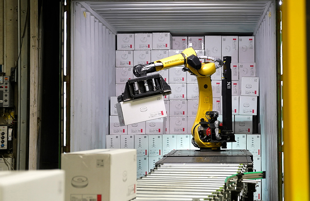 RockyOne automates container unloading at BAUHAUS