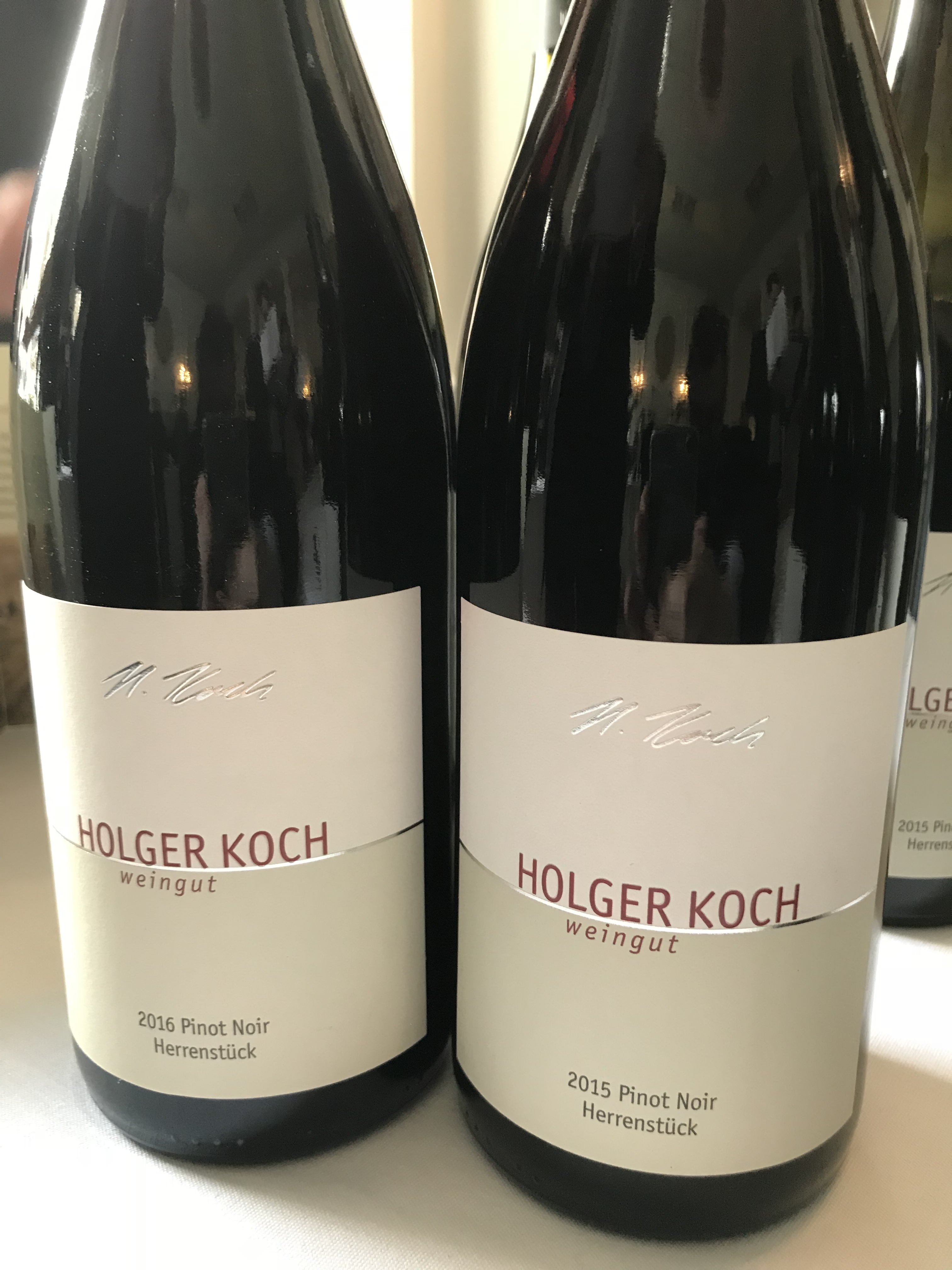 370CB4EA-FD51-4B72-B7B6-E7D7BF355CE6