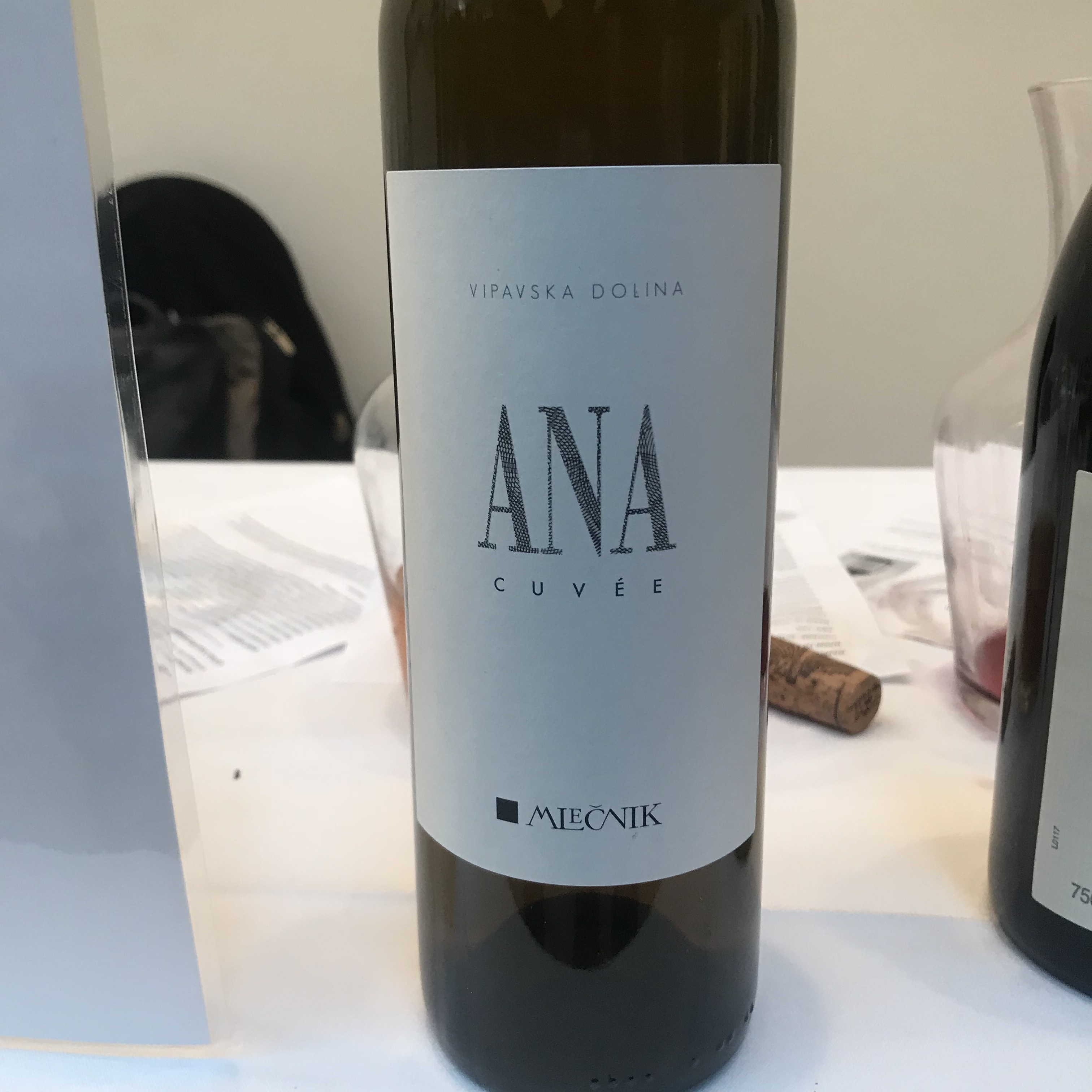 CEE033D9-0FF0-4633-870B-E582EB931FCA