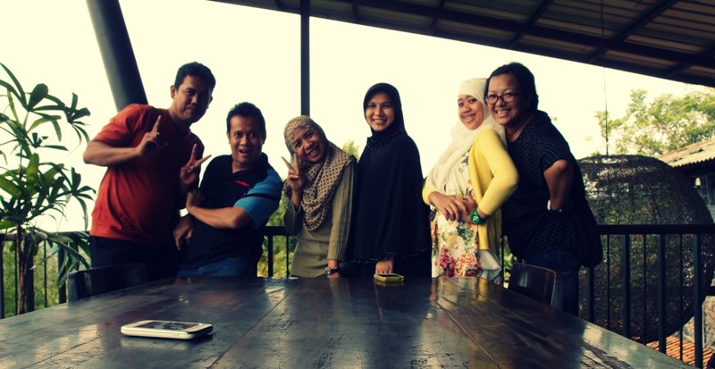 Full Team wisata kuliner-perut karet- Cirebon