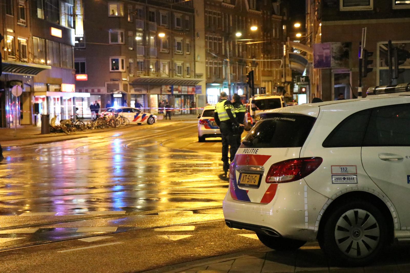 De steekpartij vond plaats in en nabij de ferdinand bolstraat in de wijk de pijp. Meerdere slachtoffers na steekpartij in De Pijp - ZUID!