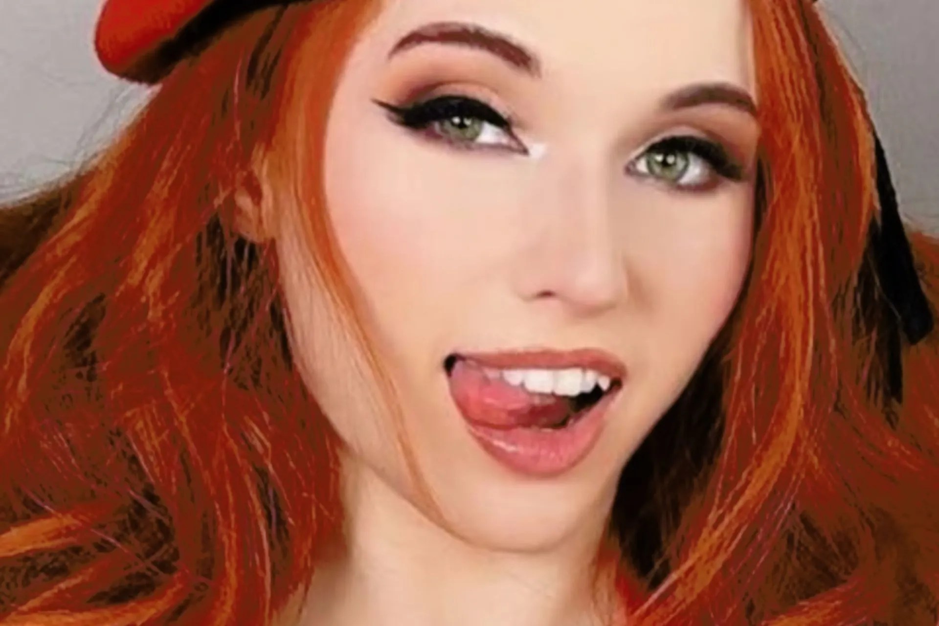 amouranth twitch streamer