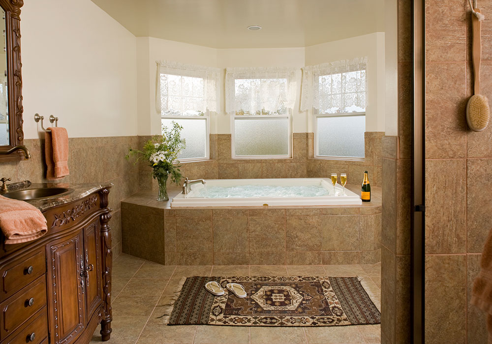 Cape May Jersey Shore hotel alternative suites fireplace jacuzzi