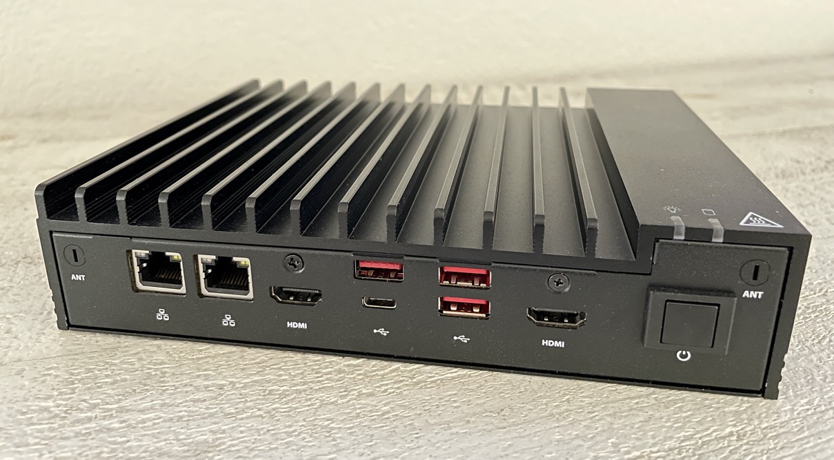 First look at the Supermicro E100-12T