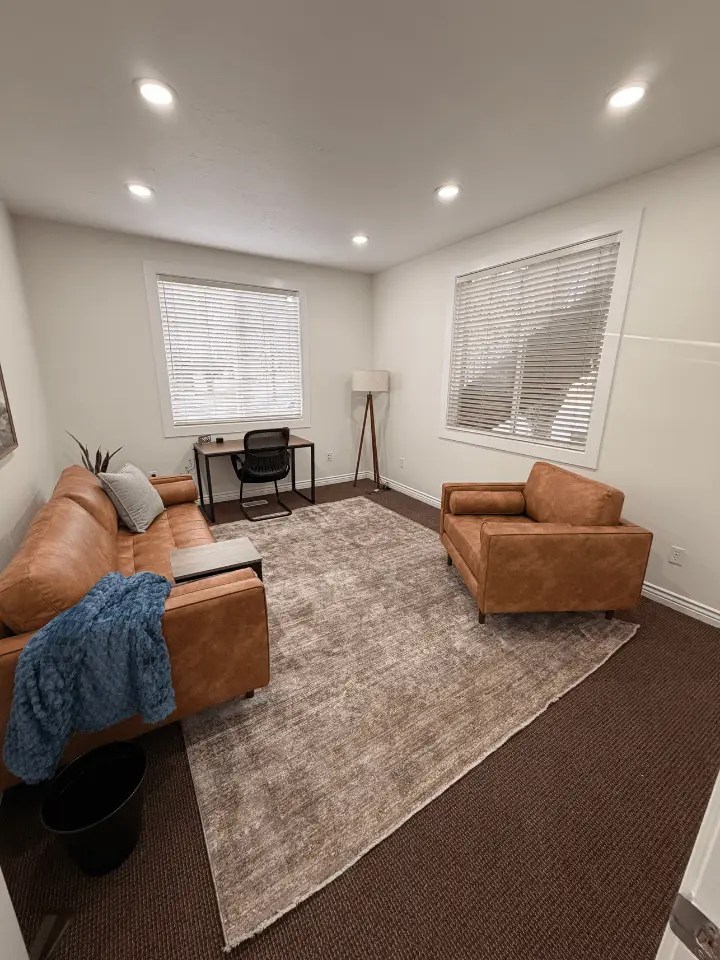 Family therapy with trauma therapist in Orem building stronger relationships