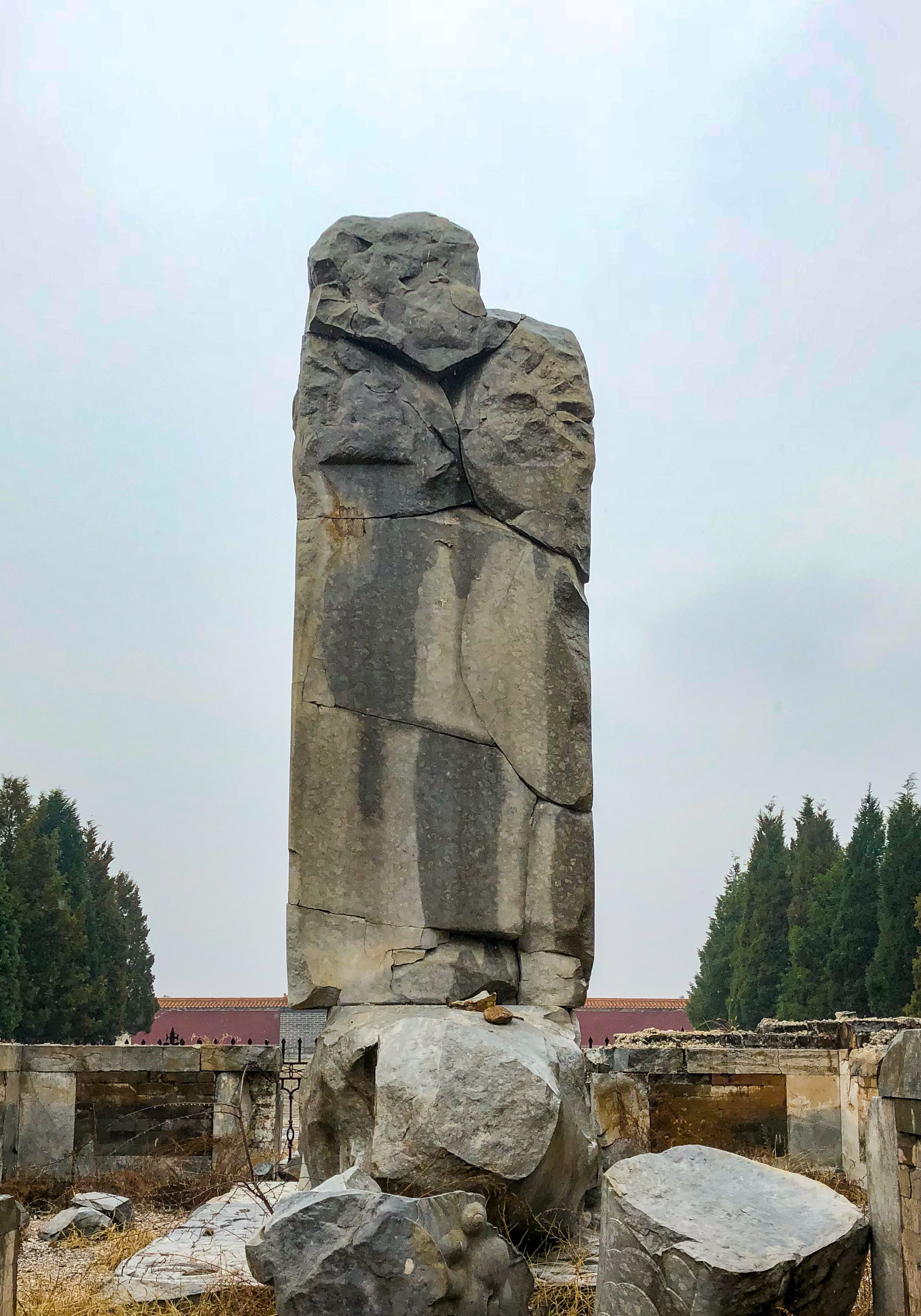 孝庄皇太后残破的功德碑