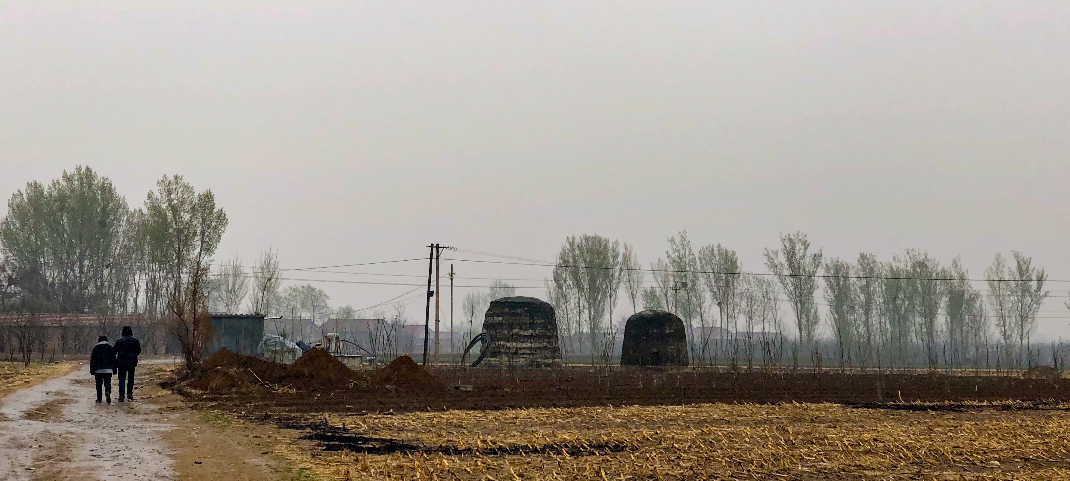 藏在请东陵附近村子里的苏喇嘛姑墓与雍正皇帝老贵人墓。