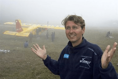 Read more about the article “Dansker klar til at springe ud over Mount Everest” Oct. 3, 2008.