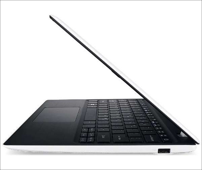 acer Aspire One 11 － 伝統のブランド名を持つ11.6インチクラウド