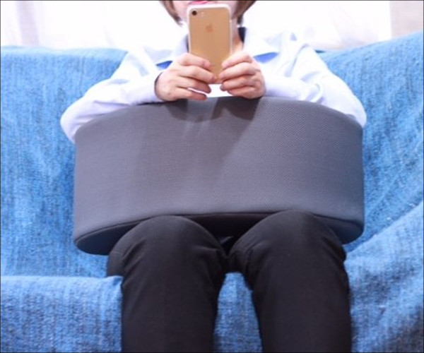 Hiijii － 長時間のスマホ利用でも姿勢をしっかり保てるクッション