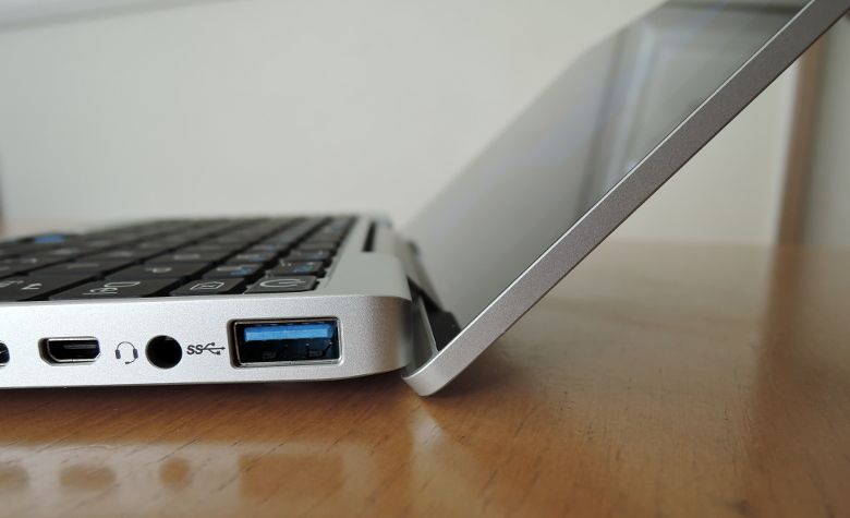 GPD Pocket － 7インチの超小型ノートパソコン（UMPC）、期待を裏切ら