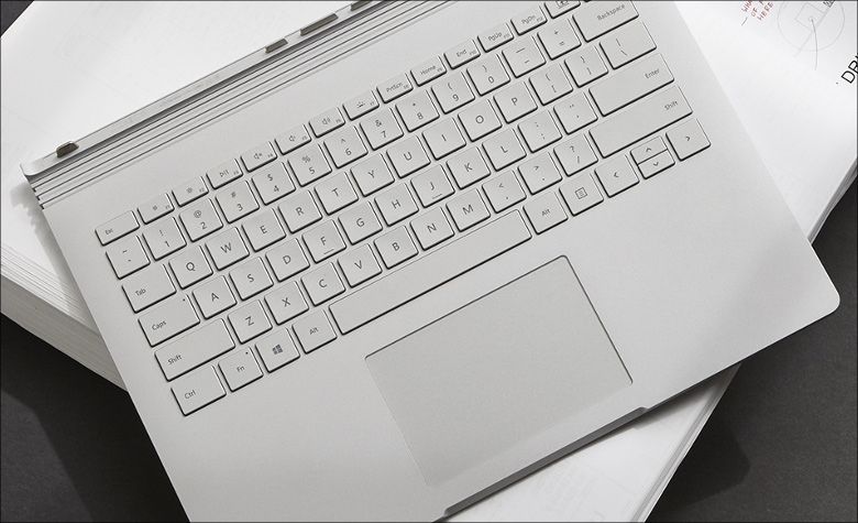 Microsoft Surface Book 2 － Core i7モデルは第8世代にGTX1050