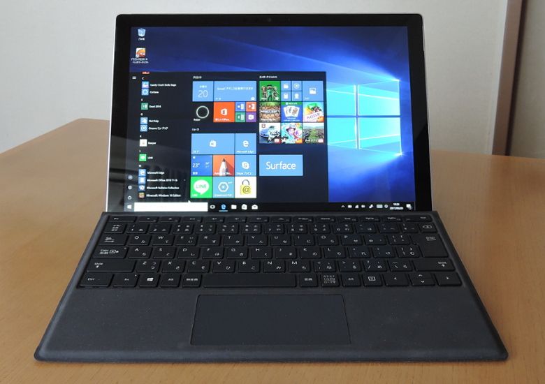 HP Elite x2 G4 － 13インチのSurfaceタイプ2 in 1、頑丈な筐体と高度