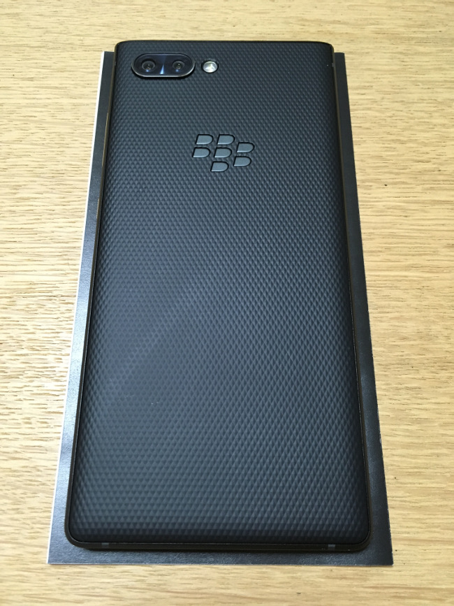 BlackBerry KEY 2（BBF100-9）レビュー － 注目のBlackBerry最新スマホ