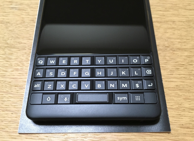 BlackBerry KEY 2（BBF100-9）レビュー － 注目のBlackBerry最新スマホ