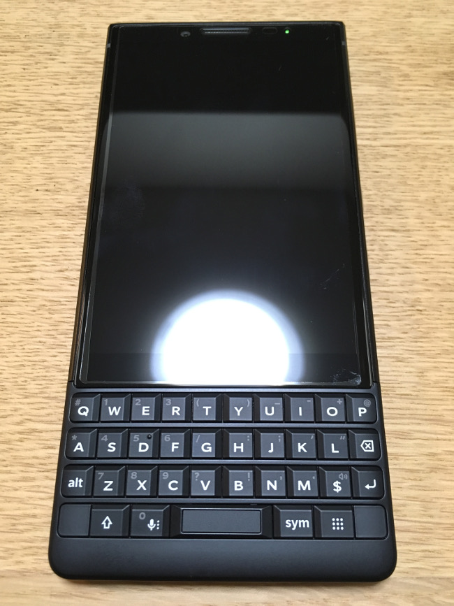 BlackBerry KEY 2（BBF100-9）レビュー － 注目のBlackBerry最新スマホ