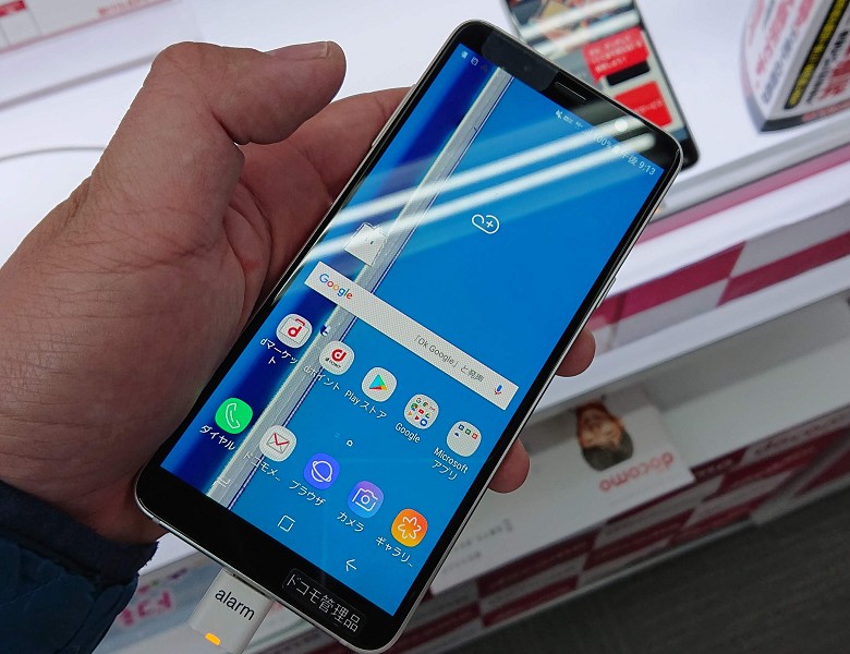 Galaxy Feel2 SC-02L ー Galaxyの国内向けミッドレンジモデル。安価