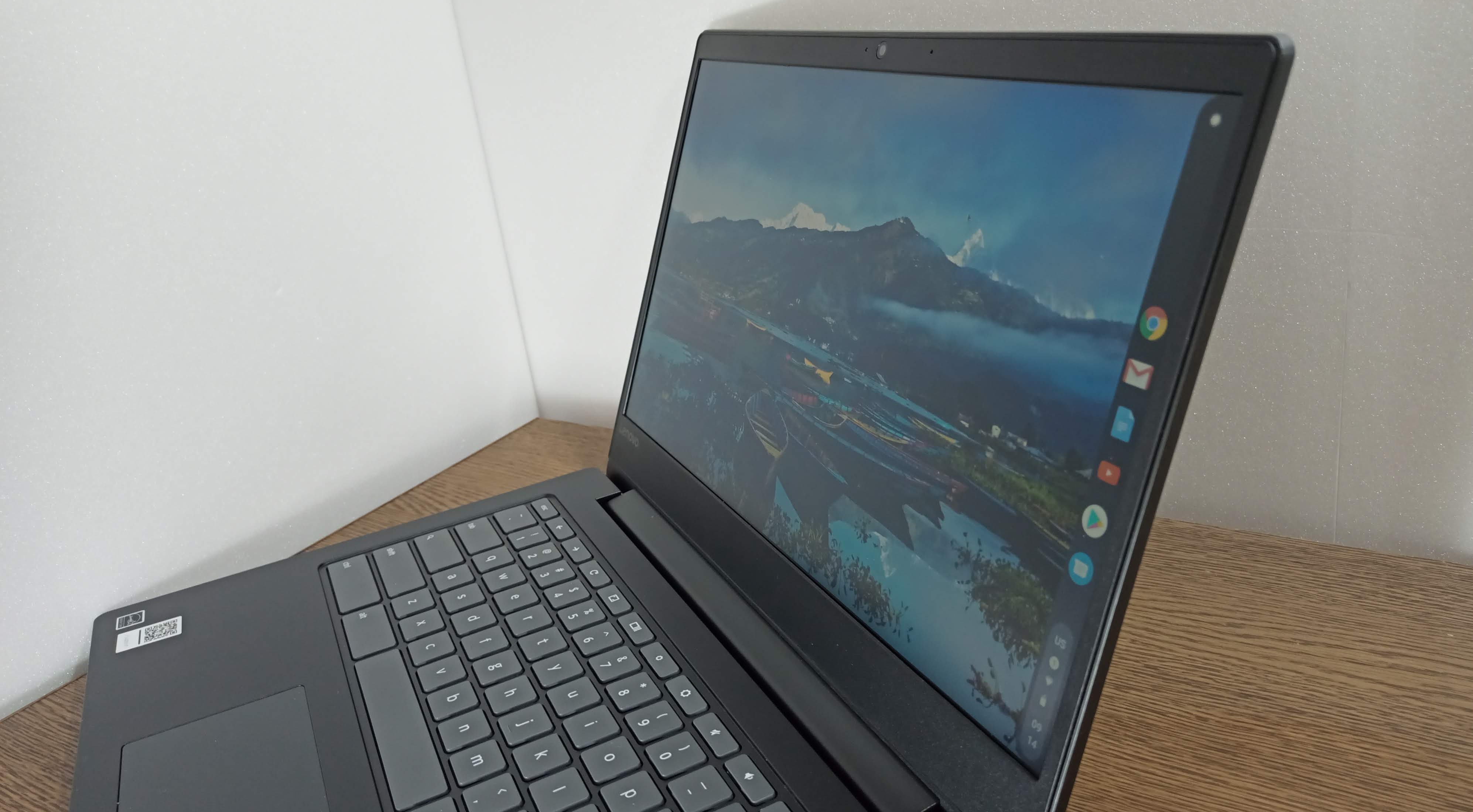 Lenovo Chromebook S330レビュー － 大幅値引きのタイミングが狙い目