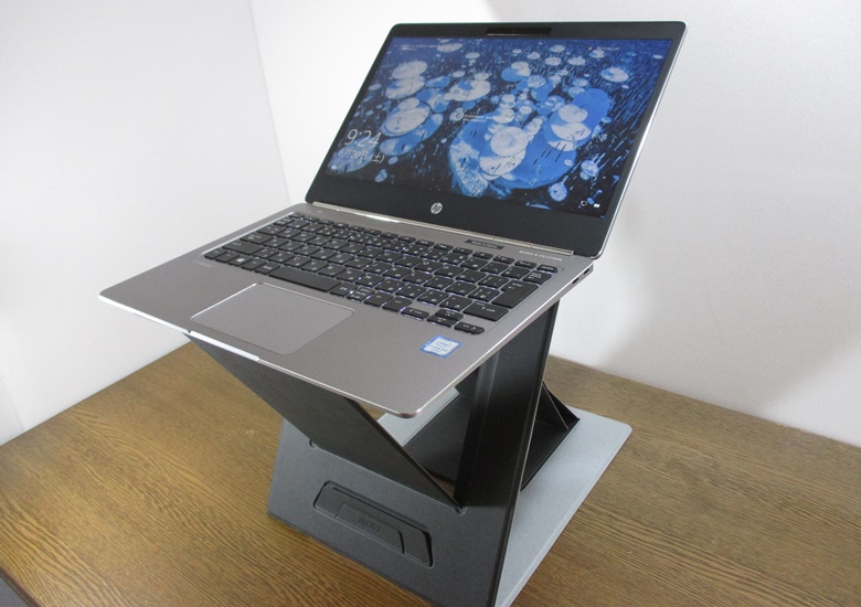 MOFT Zの実機レビュー － 使って納得、持ち運びできるノートPC用