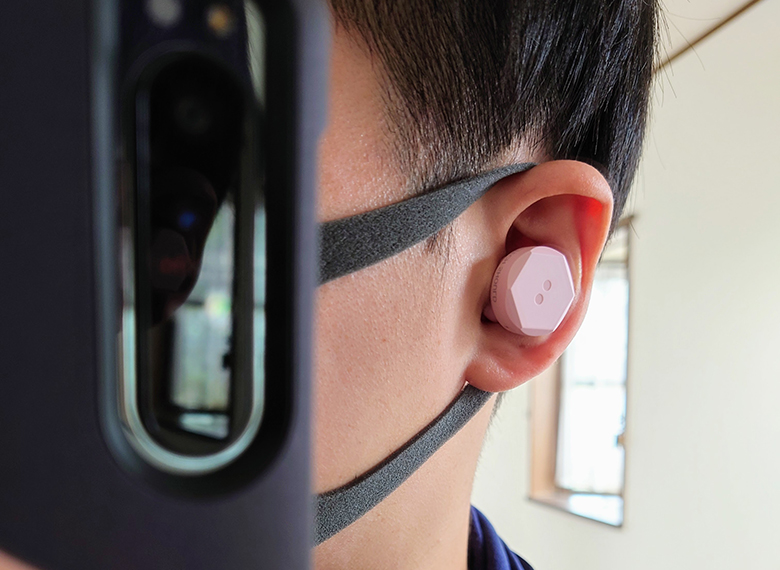 BUTTONS Air X の実機レビュー － 有名アーティストがチューニング