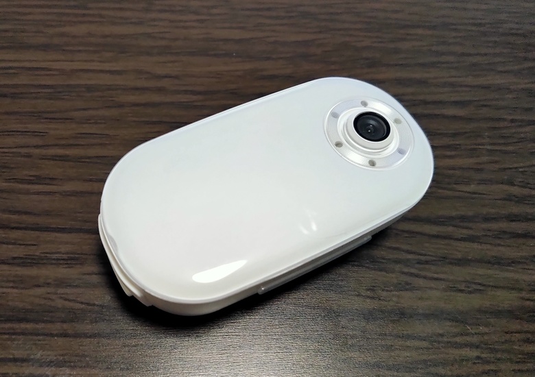 AKASO Keychain Vlog camera(収納ケース付) 放置してたら動くようになった不思議なVlogカメラ「AKASO Keychain