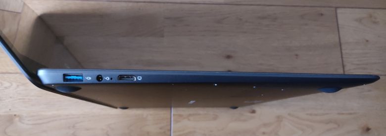 Teclast F15Sの実機レビュー － エントリースペックながら高い質感で