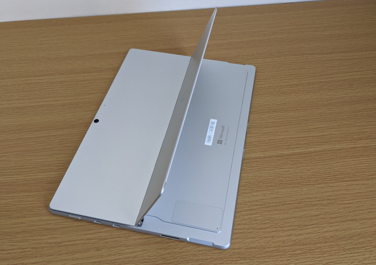 Microsoft Surface Pro 8の実機レビュー － ディスプレイサイズが