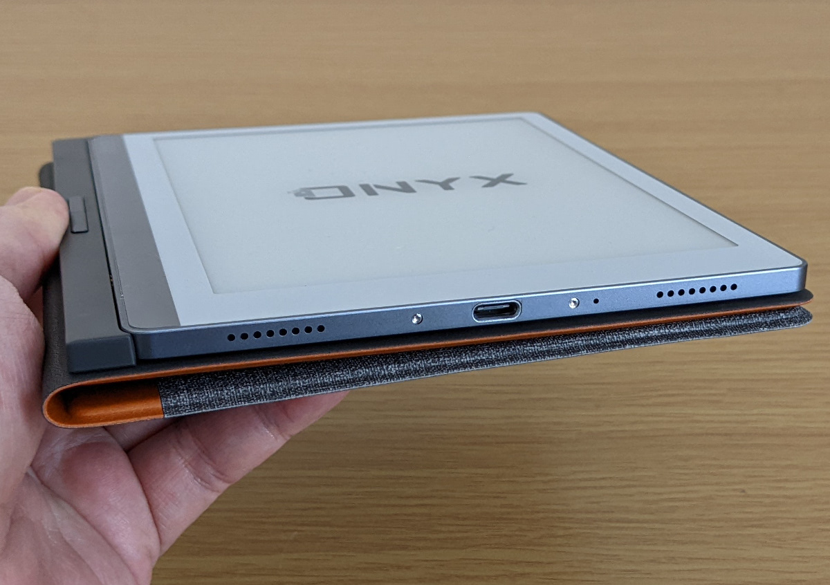 BOOX Leaf（ケース付き） BOOX Leafの実機レビュー － 7インチE-Ink搭載Androidタブレット