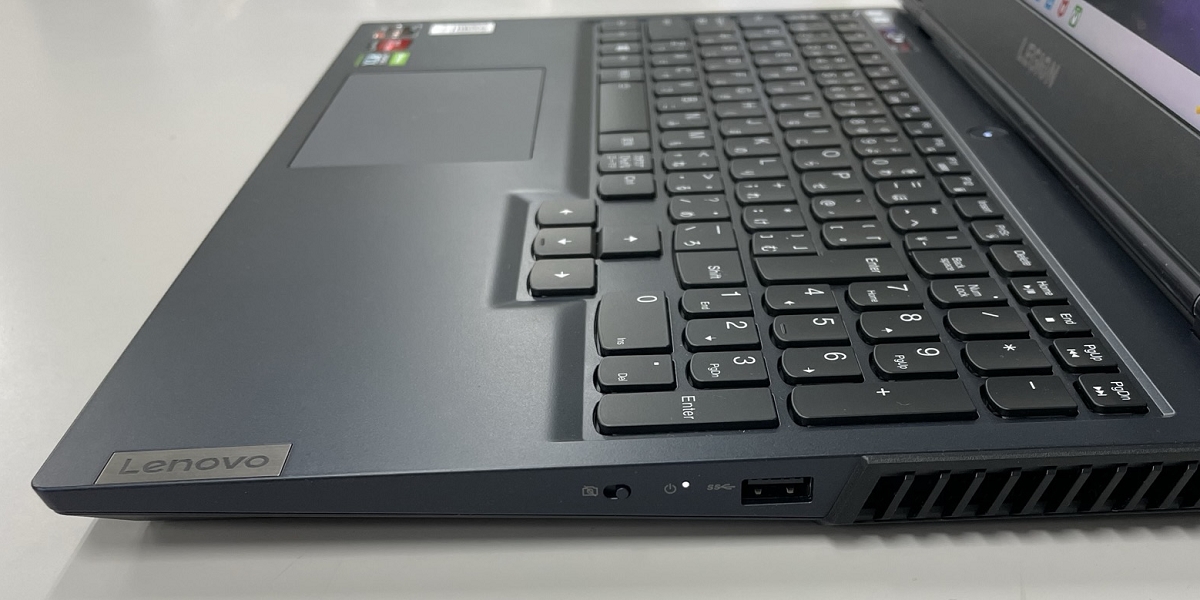 Lenovo Legion 560の実機レビュー － ゲームはもちろん、仕事でも