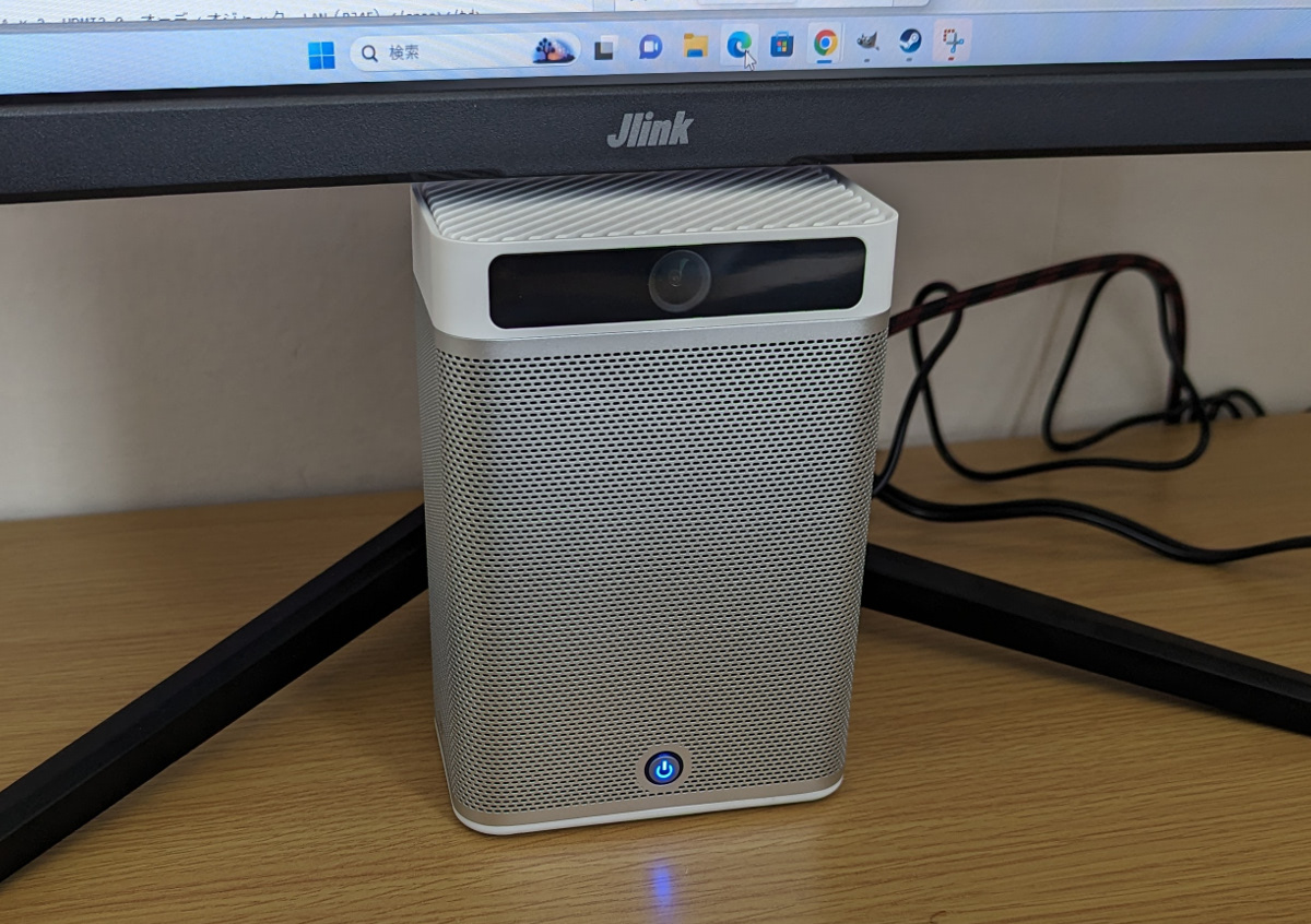 MINIS FORUM MC560 ミニPC カメラ内蔵 Minisforum MC560 レビュー － Webカメラとスピーカーを内蔵する