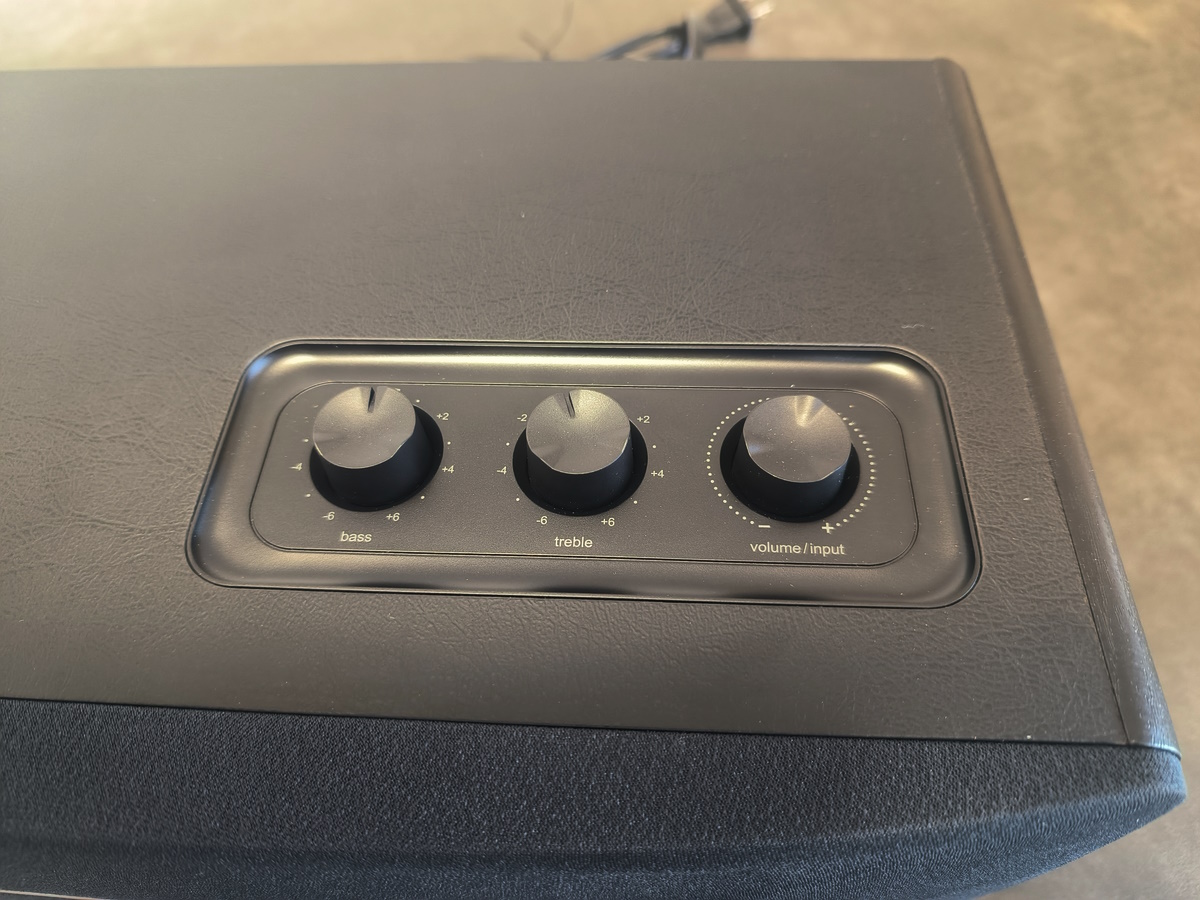 EDIFIER ブックシェルフBluetoothスピーカー D12 レビュー － シンプル
