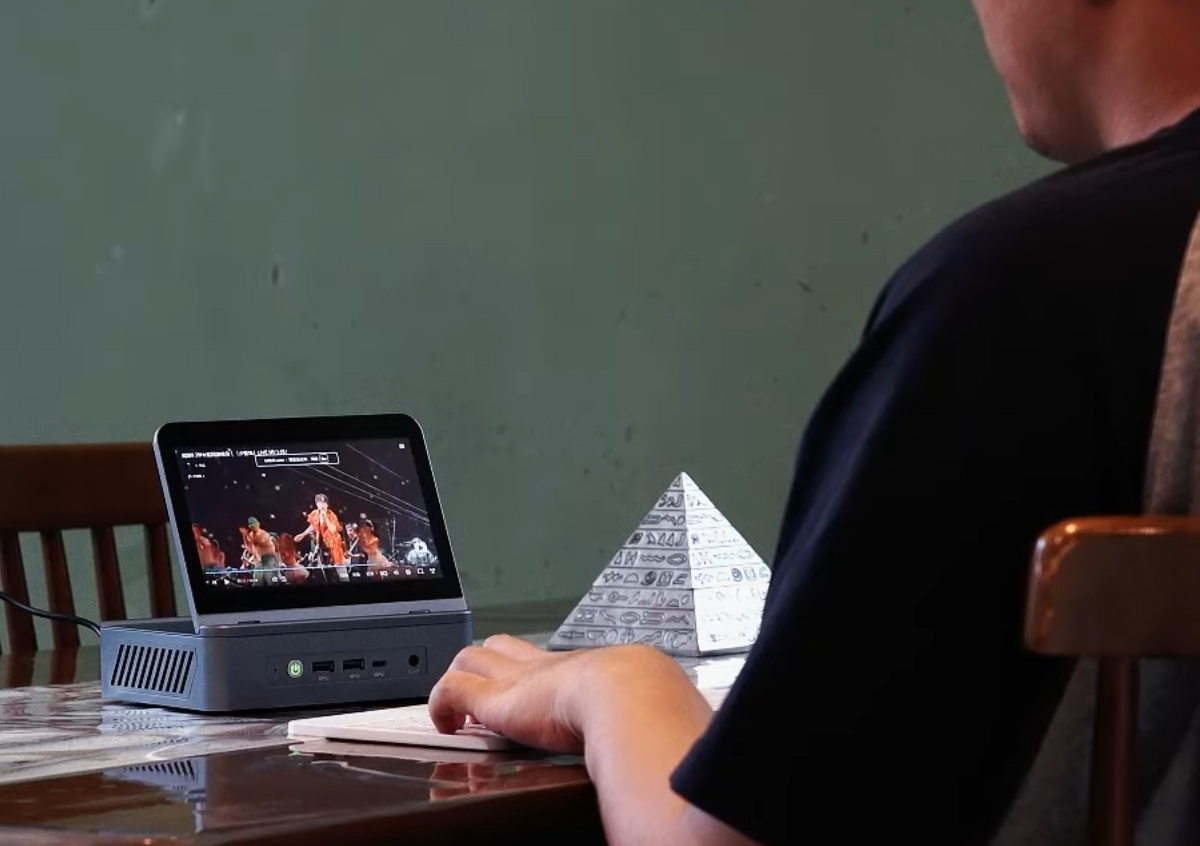 SIBOLAN － 7インチのタッチ対応ディスプレイを搭載するミニPCが