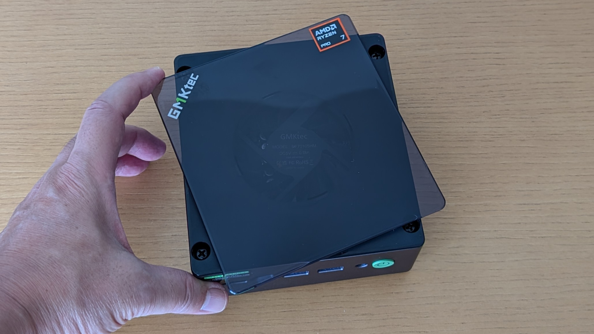 GMKtec NucBox K8 Plus － Ryzen 7 8845HS搭載のミニPC、価格が