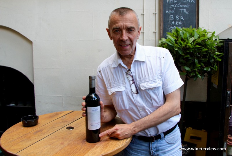 gordon's wine bar, gordon's london, wine bar, london wine bar, oldest wine bar in london, londra vino, gerard menan, wine lover, wine tasting, lebanese wine,