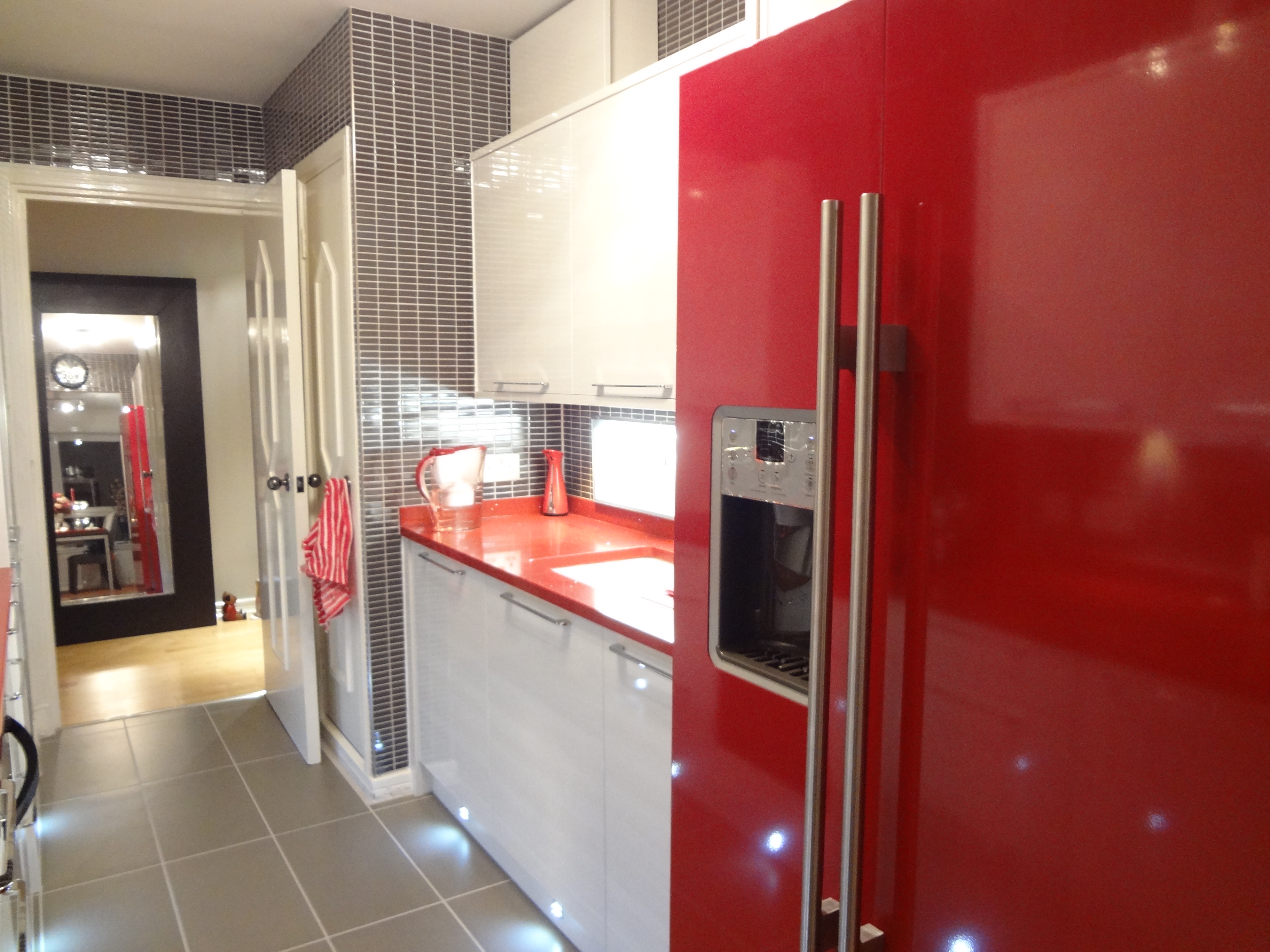 Red Kitchen 4