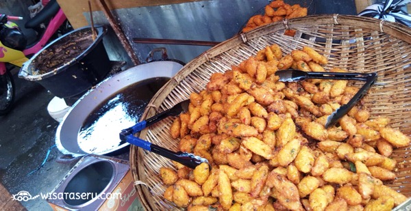 Perkedel jagung muda ni In