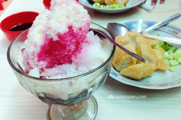 Es kacang merah di pasar minggu