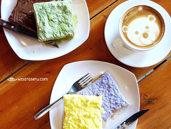 Roti bakar di warunk upnormal serpong