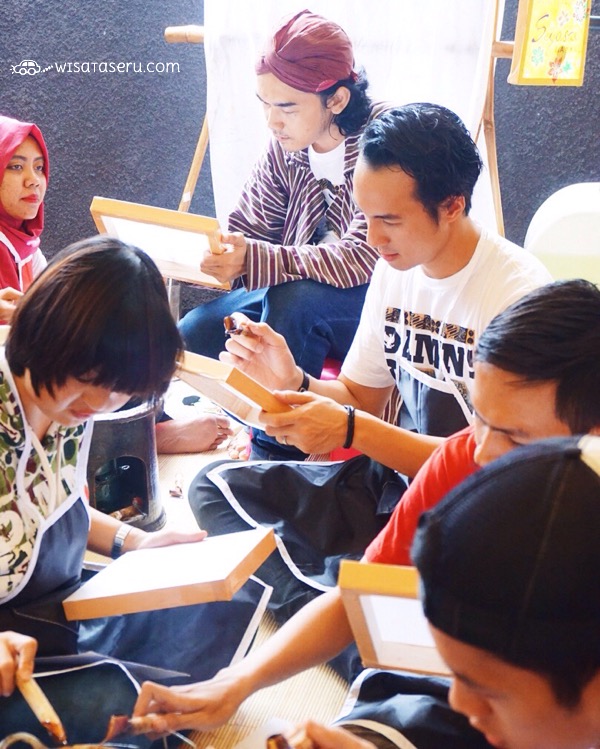 Daniel mananta membatik